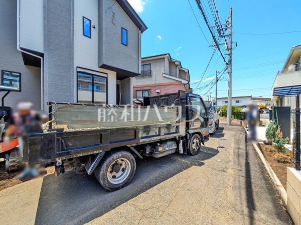 接道状況および現場風景 【志木市柏町1丁目】 接道状況および現場風景 【志木市柏町1丁目】