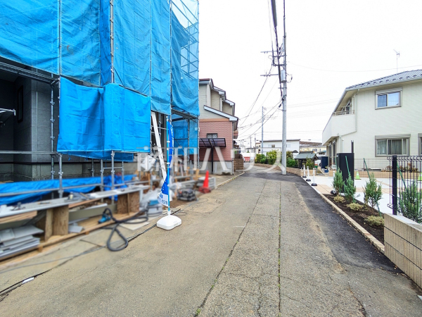 接道状況および現場風景 【志木市柏町1丁目】 接道状況および現場風景 【志木市柏町1丁目】