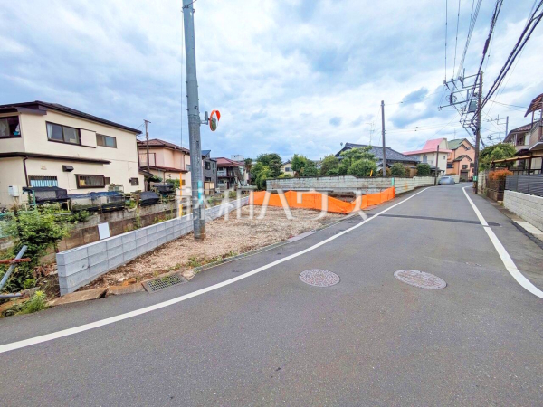 接道状況および現場風景 【東村山市諏訪町2丁目】 接道状況および現場風景 【東村山市諏訪町2丁目】