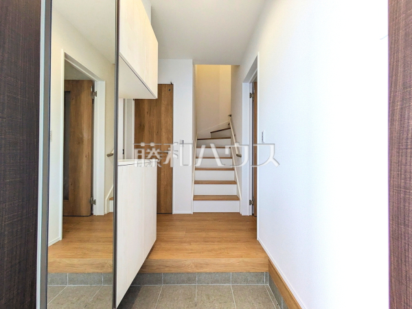 玄関 【練馬区石神井町8丁目】 玄関 【練馬区石神井町8丁目】