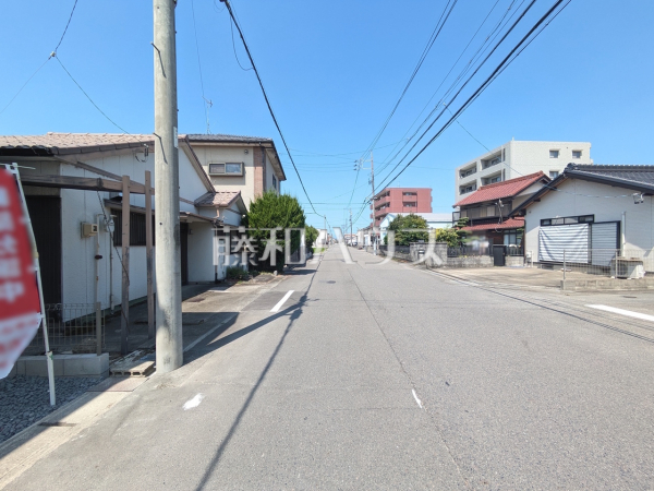 接道状況および現場風景 【北名古屋市片場八瀬の木】 接道状況および現場風景 【北名古屋市片場八瀬の木】