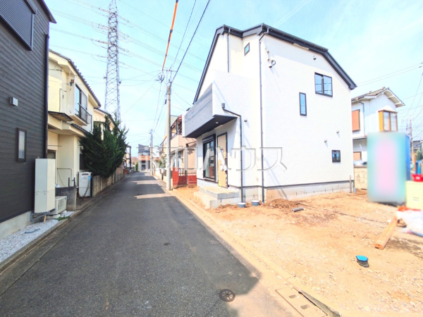 見学はしたいけど、なかなか時間が取れない・・・そんな方に出勤前や仕事終わりにマイホームを見学できるサポートをいたします。 接道状況および現場風景 【小平市花小金井南町3丁目】 見学はしたいけど、なかなか時間が取れない・・・そんな方に出勤前や仕事終わりにマイホームを見学できるサポートをいたします。 接道状況および現場風景 【小平市花小金井南町3丁目】