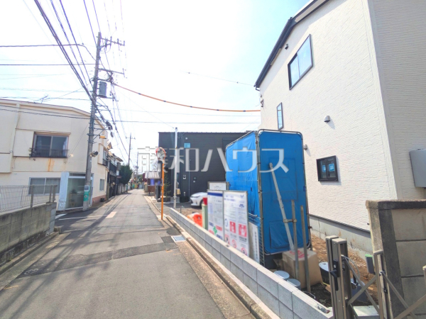 お探しの物件に出会うためには、早めのご確認をオススメします。未完成の今のうちにぜひお問合せをお待ちしております。 接道状況および現場風景 【小平市花小金井南町3丁目】 お探しの物件に出会うためには、早めのご確認をオススメします。未完成の今のうちにぜひお問合せをお待ちしております。 接道状況および現場風景 【小平市花小金井南町3丁目】