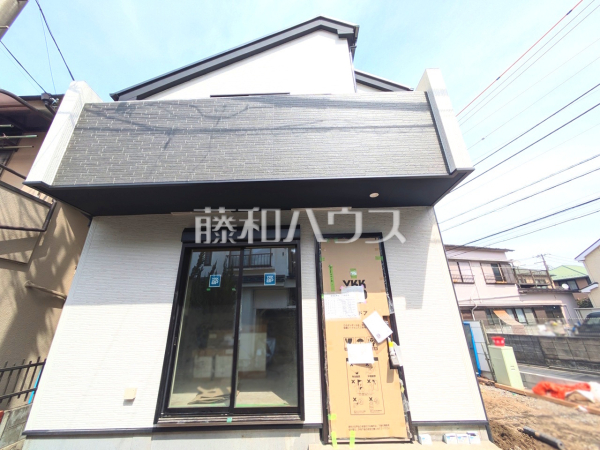 小平市立花小金井小学校まで約790m。通学を見守るご家族も安心ですね。外観 【小平市花小金井南町3丁目】 小平市立花小金井小学校まで約790m。通学を見守るご家族も安心ですね。外観 【小平市花小金井南町3丁目】