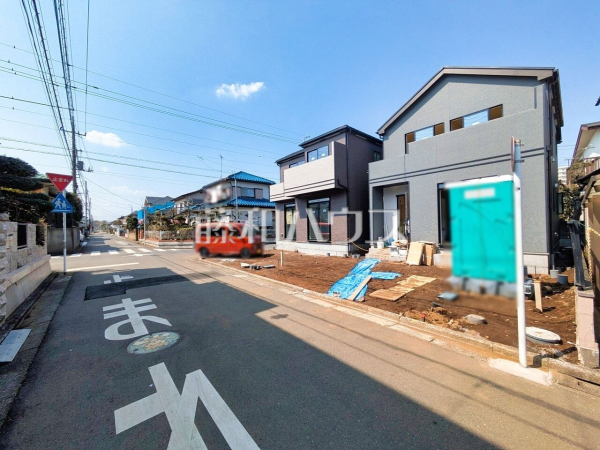 接道状況および現場風景 【所沢市中新井4丁目】 お探しの物件に出会うためには、早めのご確認をオススメします。未完成の今のうちにぜひお問合せをお待ちしております。 接道状況および現場風景 【所沢市中新井4丁目】 お探しの物件に出会うためには、早めのご確認をオススメします。未完成の今のうちにぜひお問合せをお待ちしております。