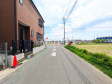 接道状況および現場風景 【北名古屋市沖村岡西】 接道状況および現場風景 【北名古屋市沖村岡西】