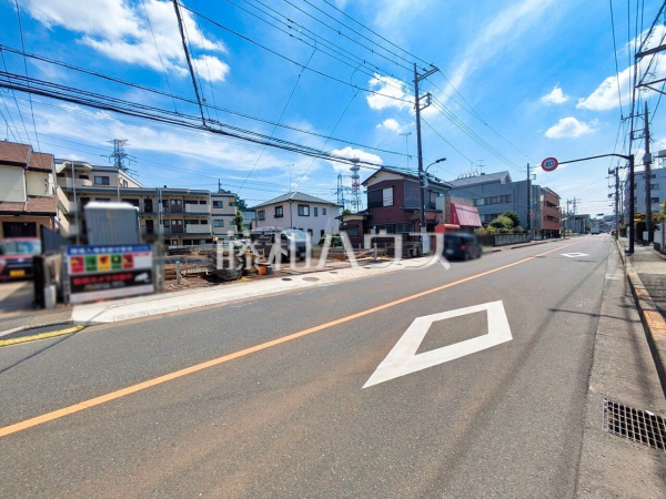 接道状況および現場風景 【東大和市向原4丁目】 建物のプレゼンをさせていただきますので、実際の完成イメージを思い描いていただくことができます。お気軽にお問合せ下さい。 接道状況および現場風景 【東大和市向原4丁目】 建物のプレゼンをさせていただきますので、実際の完成イメージを思い描いていただくことができます。お気軽にお問合せ下さい。