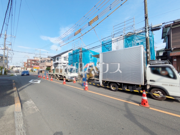 接道状況および現場風景 【東大和市向原4丁目】 接道状況および現場風景 【東大和市向原4丁目】
