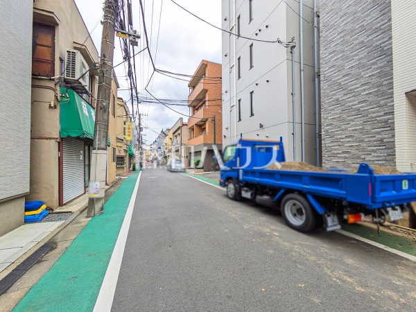 接道状況および現場風景 【板橋区大谷口北町】 接道状況および現場風景 【板橋区大谷口北町】