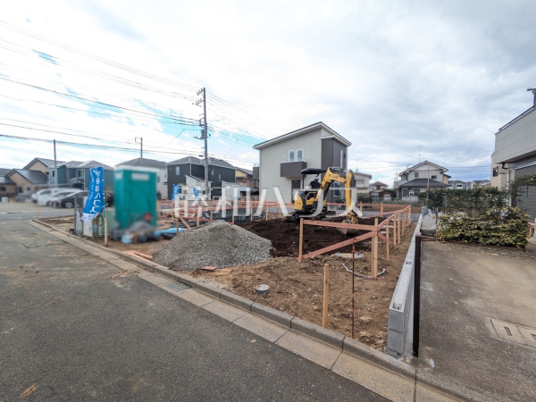 現場風景 見学はしたいけど、なかなか時間が取れない・・・そんな方に出勤前や仕事終わりにマイホームを見学できるサポートをいたします!【富士見市大字水子】 現場風景 見学はしたいけど、なかなか時間が取れない・・・そんな方に出勤前や仕事終わりにマイホームを見学できるサポートをいたします!【富士見市大字水子】