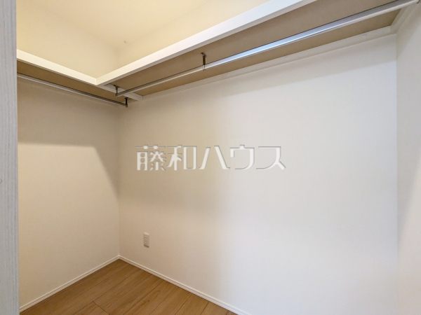ウォークインクローゼット 【田無マーシャンハイツ】 ウォークインクローゼット 【田無マーシャンハイツ】