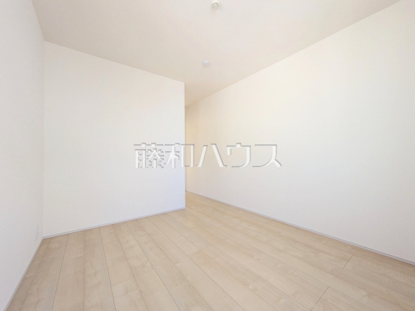 ≪2号棟 居室≫部屋の雰囲気や広さ・眺望・間取りの使い勝手など、是非一度、ご自身の目で確かめてみてください。 【府中市南町4丁目】 ≪2号棟 居室≫部屋の雰囲気や広さ・眺望・間取りの使い勝手など、是非一度、ご自身の目で確かめてみてください。 【府中市南町4丁目】