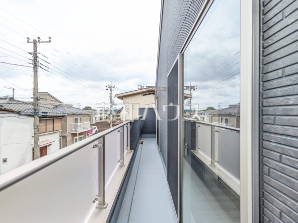 奥行きのあるバルコニー!お洗濯物の多い日でもいっきに干せますね。 【新座市栄2丁目】 奥行きのあるバルコニー!お洗濯物の多い日でもいっきに干せますね。 【新座市栄2丁目】