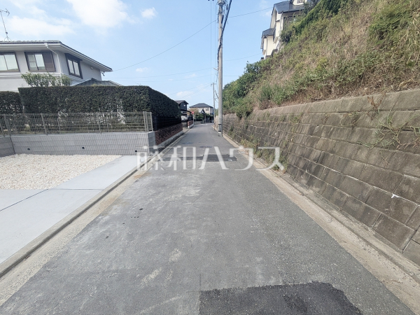 接道状況および現場風景 【福岡市東区美和台5丁目】 接道状況および現場風景 【福岡市東区美和台5丁目】
