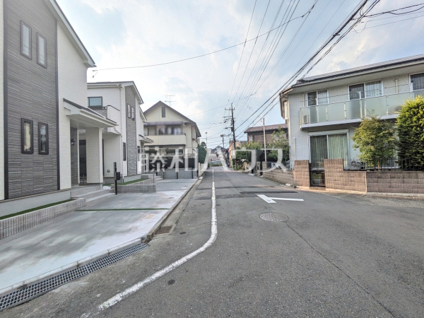 接道状況および現場風景 【調布市入間町2丁目】 接道状況および現場風景 【調布市入間町2丁目】