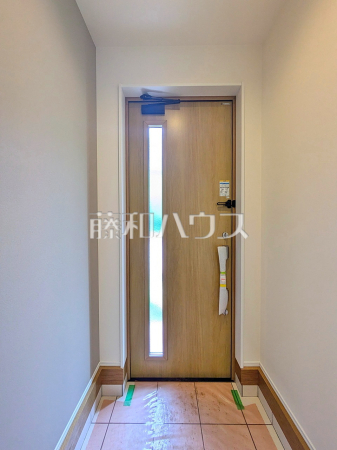 内玄関 【八王子市元八王子町3丁目】 内玄関 【八王子市元八王子町3丁目】