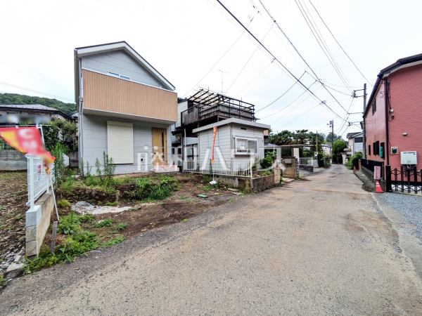 接道状況および現場風景 【八王子市元八王子町3丁目】 接道状況および現場風景 【八王子市元八王子町3丁目】