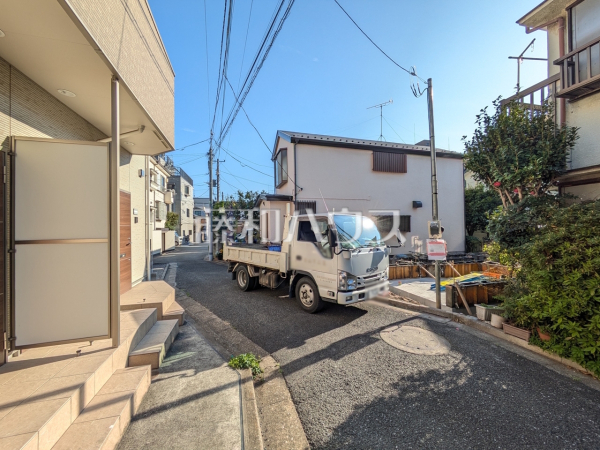 接道状況および現場風景 【練馬区旭町3丁目】 接道状況および現場風景 【練馬区旭町3丁目】