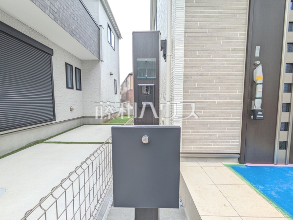B号棟 インターホン・ポスト 【練馬区土支田3丁目】 B号棟 インターホン・ポスト 【練馬区土支田3丁目】