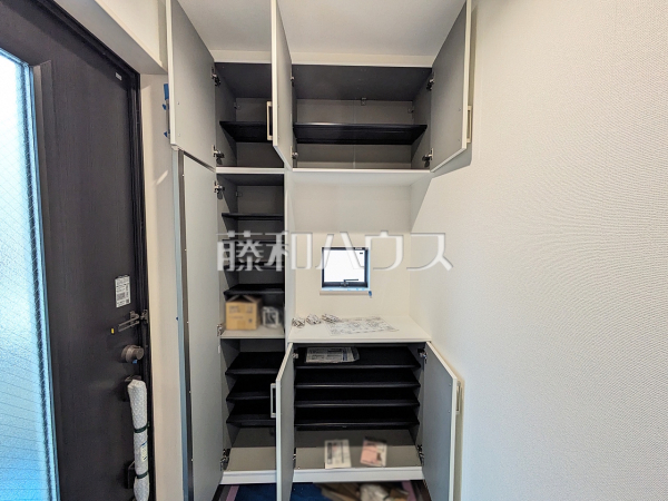 C号棟 玄関収納 【練馬区土支田3丁目】 C号棟 玄関収納 【練馬区土支田3丁目】