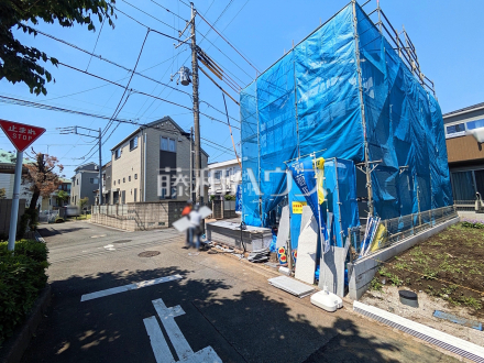 平日のご案内も可能です。まずはお気軽にお問合せ下さいませ。 接道状況および現場風景 【西東京市南町2丁目】/撮影日2026/05/02