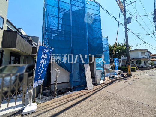 来客時や駐輪スペースとしても利用可能なカースペース2台可(車種による) 1号棟 外観 【西東京市南町2丁目】