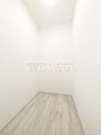 2号棟 ウォークインクローゼット 【昭島市緑町5丁目】 2号棟 ウォークインクローゼット 【昭島市緑町5丁目】