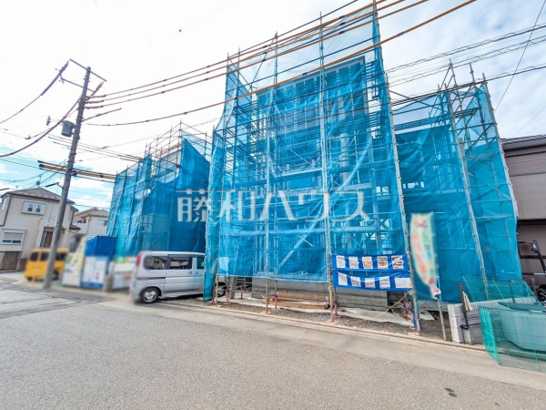 現場風景【東大和市狭山4丁目】 見学はしたいけど、なかなか時間が取れない・・・そんな方に出勤前や仕事終わりにマイホームを見学できるサポートをいたします。 現場風景【東大和市狭山4丁目】 見学はしたいけど、なかなか時間が取れない・・・そんな方に出勤前や仕事終わりにマイホームを見学できるサポートをいたします。