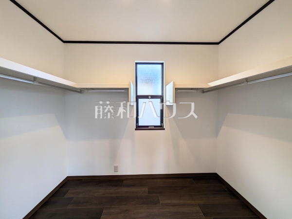 ウォークインクローゼット 【八王子市絹ケ丘1丁目】 ウォークインクローゼット 【八王子市絹ケ丘1丁目】