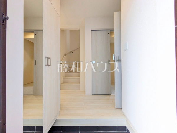 1号棟 玄関ホール 【西東京市向台町1丁目】 1号棟 玄関ホール 【西東京市向台町1丁目】
