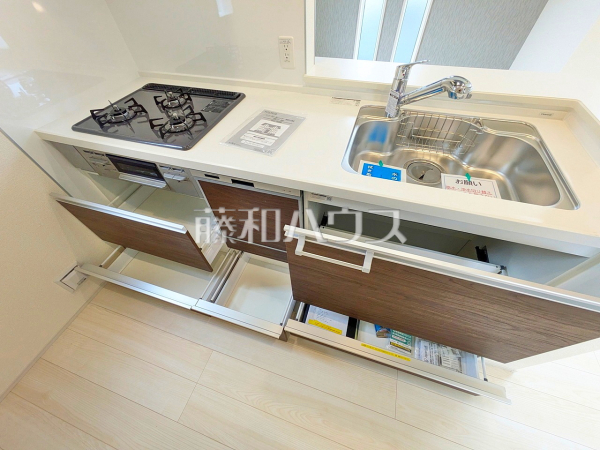 1号棟 キッチン 【西東京市向台町1丁目】 1号棟 キッチン 【西東京市向台町1丁目】