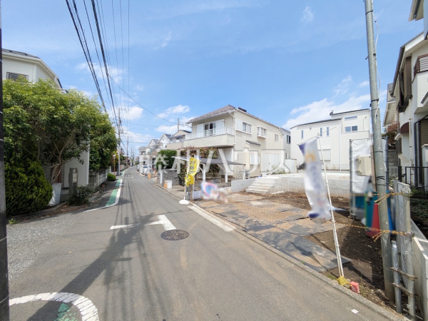 接道状況および現場風景 【狛江市岩戸南3丁目】 接道状況および現場風景 【狛江市岩戸南3丁目】
