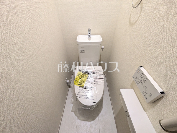きれいでさわやか、ウォシュレット付きトイレ 【練馬区富士見台3丁目】 きれいでさわやか、ウォシュレット付きトイレ 【練馬区富士見台3丁目】