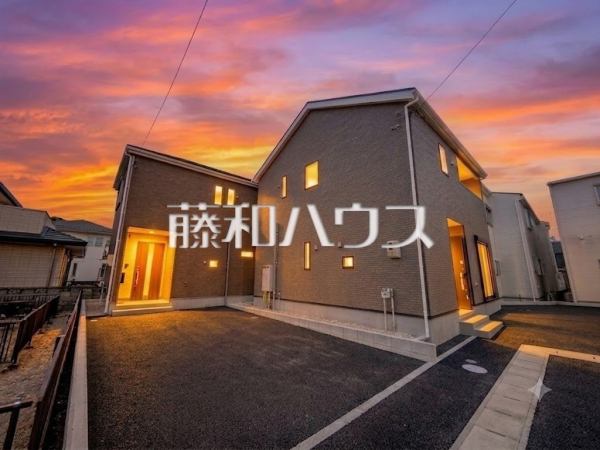 ※背景の空をCG合成しております。建物は照明付き販売ではございません。 ※背景の空をCG合成しております。建物は照明付き販売ではございません。