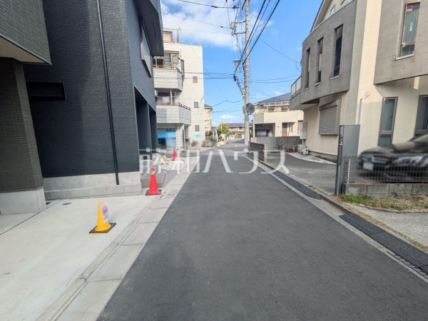 接道状況および現場風景 【練馬区高松4丁目】 接道状況および現場風景 【練馬区高松4丁目】