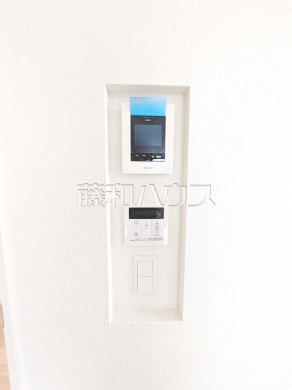 8号棟 モニター付きインターホン・給湯リモコン 【新座市野火止3丁目】
