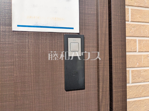 49号棟 スマートキー 【新座市野火止3丁目】 施錠開錠は便利なスマートキー採用!