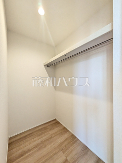 50号棟 ウォークインクローゼット 【新座市野火止3丁目】/撮影日2026/08/24