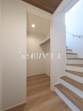 4号棟 ファミリークローク 【昭島市宮沢町2丁目】 4号棟 ファミリークローク 【昭島市宮沢町2丁目】