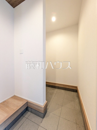4号棟 シューズインクローゼット 【昭島市宮沢町2丁目】 4号棟 シューズインクローゼット 【昭島市宮沢町2丁目】