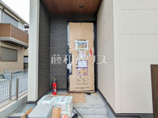4号棟 玄関 【所沢市大字上安松】 4号棟 玄関 【所沢市大字上安松】