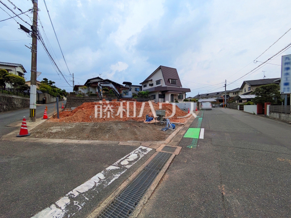 接道状況および現場風景 【福岡市東区舞松原2丁目】 接道状況および現場風景 【福岡市東区舞松原2丁目】