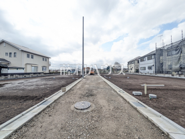 接道状況および現場風景 【清瀬市中里1丁目】 接道状況および現場風景 【清瀬市中里1丁目】