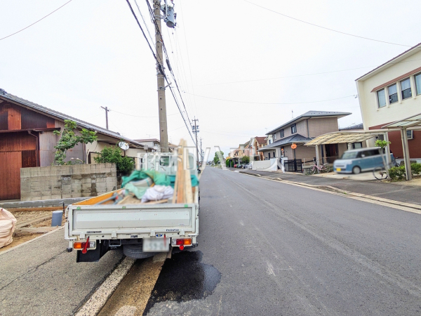 接道状況および現場風景 【春日井市前並町2丁目】 接道状況および現場風景 【春日井市前並町2丁目】