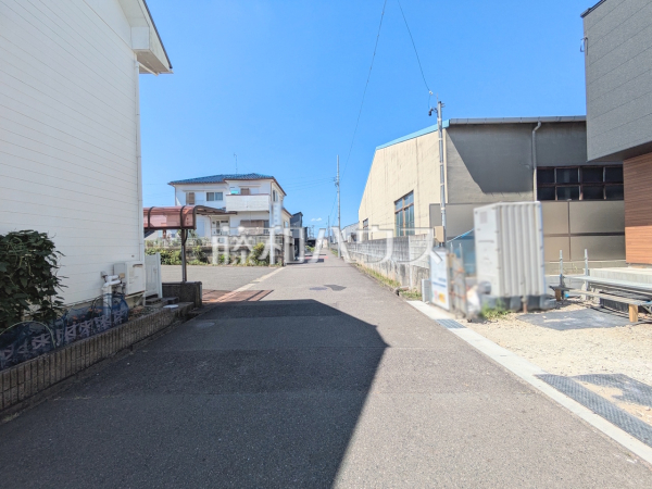 接道状況および現場風景 【春日井市前並町2丁目】 接道状況および現場風景 【春日井市前並町2丁目】