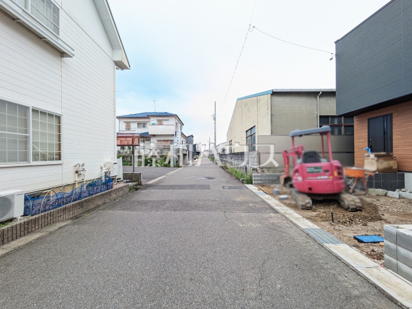 接道状況および現場風景 【春日井市前並町2丁目】 接道状況および現場風景 【春日井市前並町2丁目】