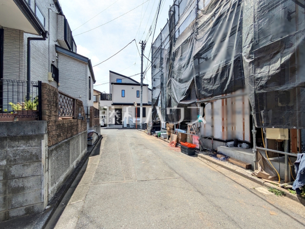 接道状況および現場風景 【朝霞市根岸台4丁目】 接道状況および現場風景 【朝霞市根岸台4丁目】