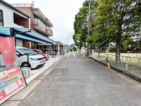 接道状況および現場風景 【春日井市東野町3丁目】 接道状況および現場風景 【春日井市東野町3丁目】
