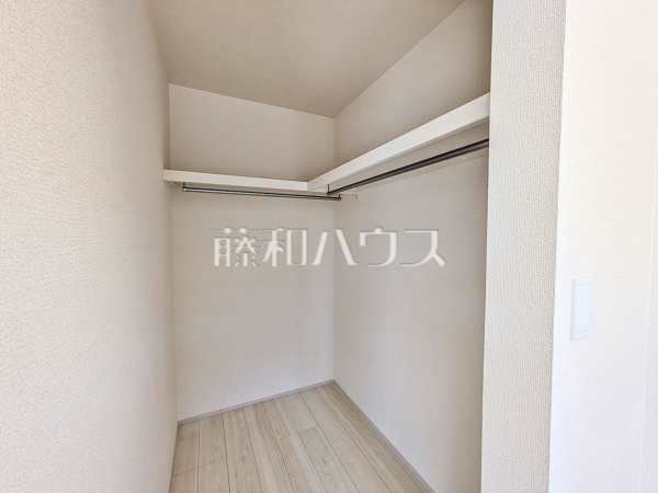1号棟 ウォークインクローゼット 【福岡市早良区干隈4丁目】 1号棟 ウォークインクローゼット 【福岡市早良区干隈4丁目】