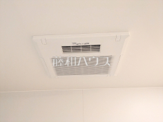浴室換気乾燥機 【杉並区上高井戸1丁目】翌日幼い子供がいると汚れものが多く、いつでも洗濯物を干せるのが嬉しい浴室換気乾燥機! 浴室換気乾燥機 【杉並区上高井戸1丁目】翌日幼い子供がいると汚れものが多く、いつでも洗濯物を干せるのが嬉しい浴室換気乾燥機!